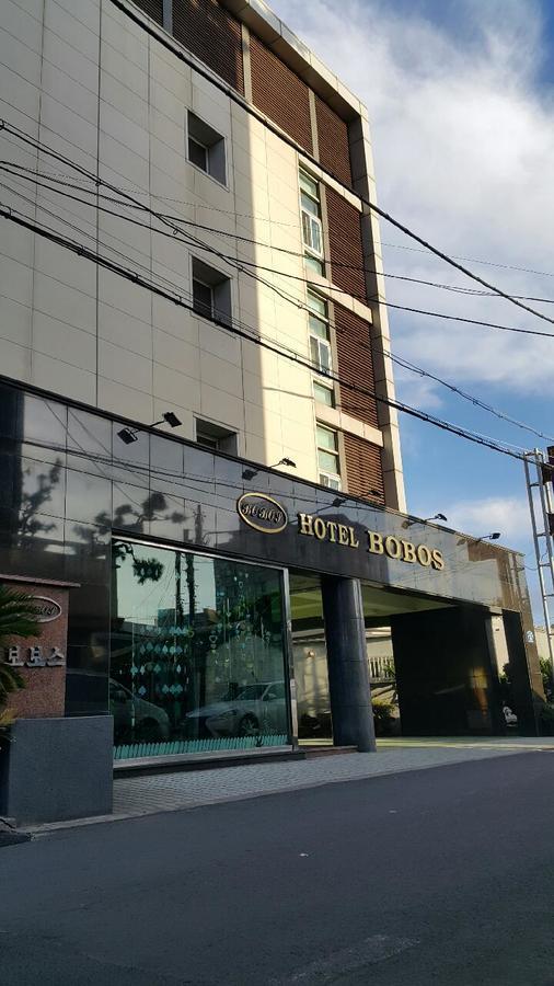 โรงแรมโบบอส เชจู เมืองเชจู ภายนอก รูปภาพ