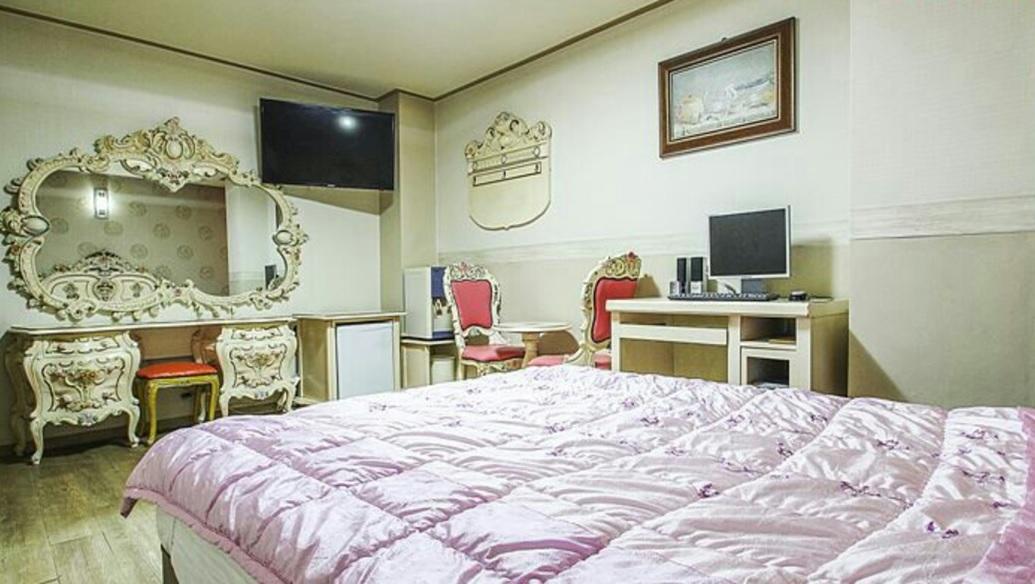 โรงแรมโบบอส เชจู เมืองเชจู ภายนอก รูปภาพ